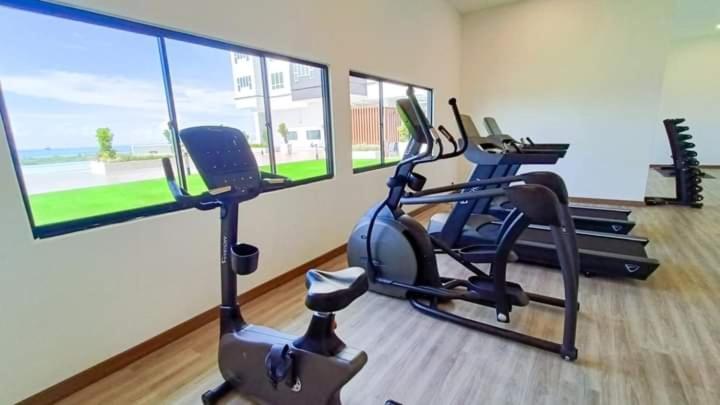 Two Bedroom Amber Cove Apartemen